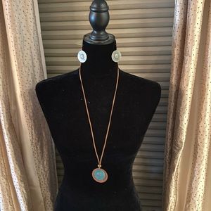 Necklace and earring set -new